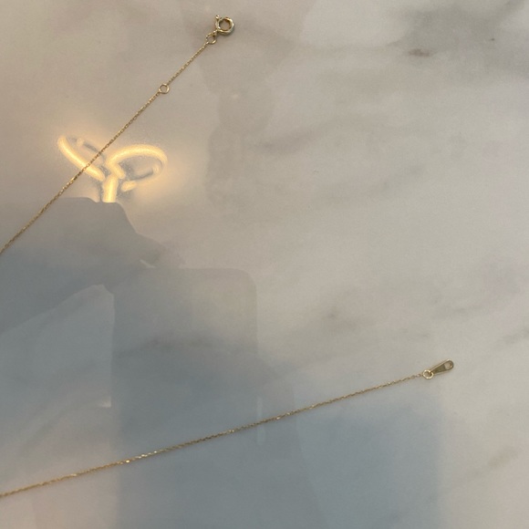 Diamond butterfly necklace - Picture 3 of 5